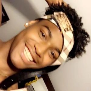 Meet your Posher, Cj